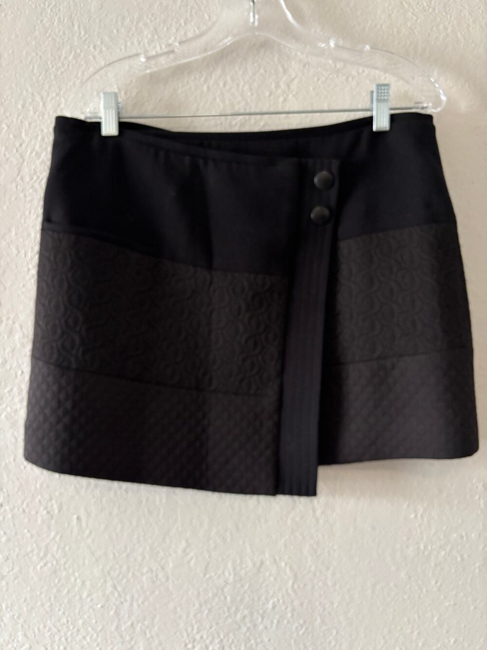CAbi Swathe Quilted Wrap Mini Skirt #926 Size M Black